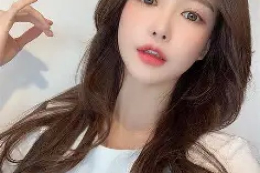 明星八卦与风水揭秘：黄晓明、Lisa等人的命运走向