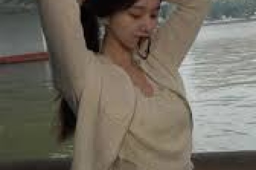 鹿晗再次陷入绯闻风波3亿婚房内景曝光与关晓彤八年感情细节披露