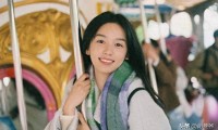 女顶流家中与男友约会被拍！两人在卧室拥吻摸腹肌男方是圈内人